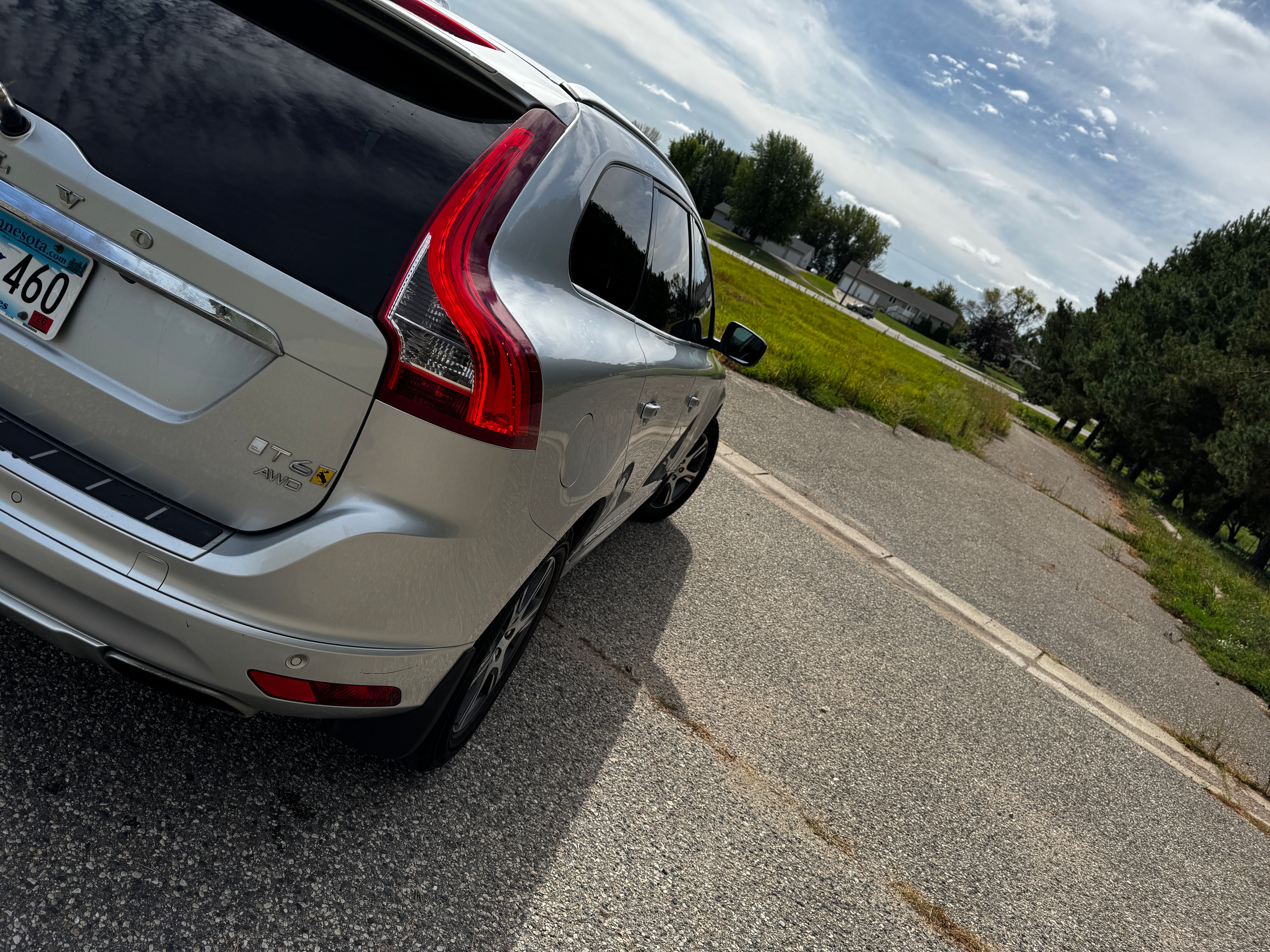 Used 2015 Volvo XC60 T6 w/ Proximity Package AWD/4WD image 14