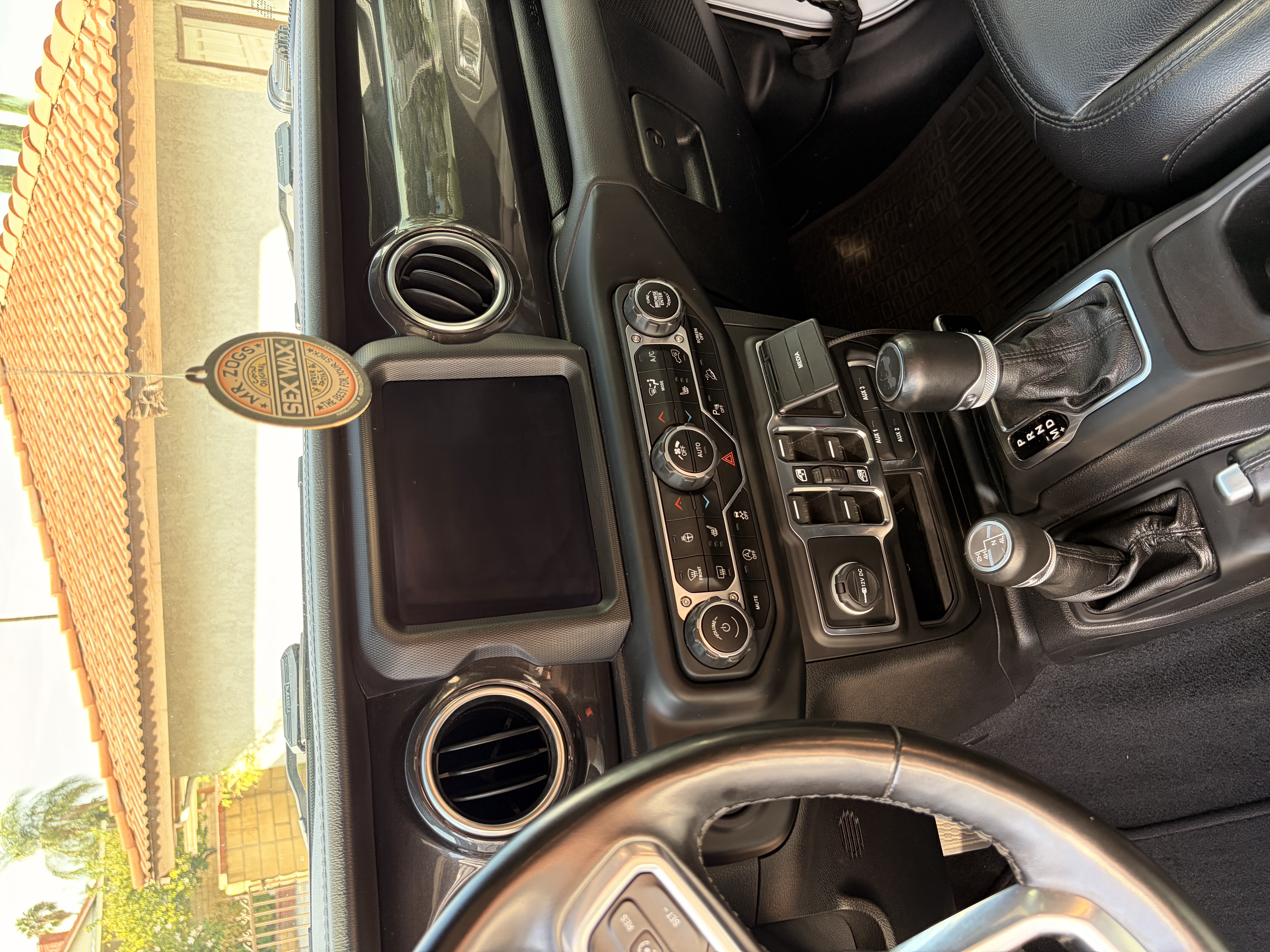 Used 2021 Jeep Wrangler Unlimited Sahara AWD/4WD image 8