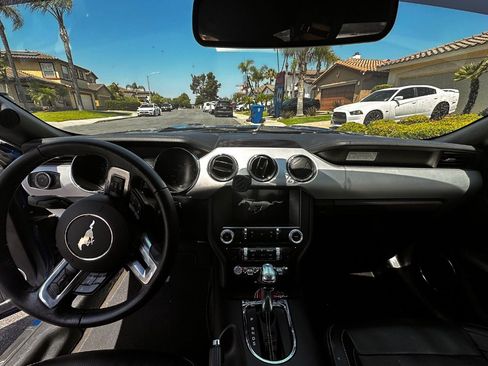 Used 2017 Ford Mustang GT Premium w/ Equipment Group 401A image 5