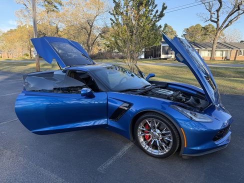 Used 2016 Chevrolet Corvette Z06 w/ 3LZ Preferred Equipment Group image 18