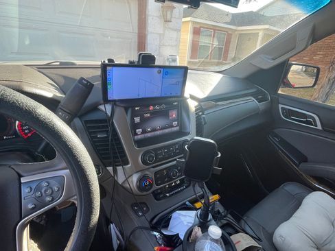 Used 2015 GMC Yukon Denali w/ Premium Package image 9