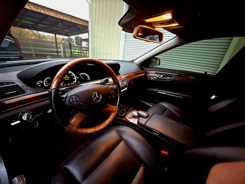 Used 2011 Mercedes-Benz S 550 image 13