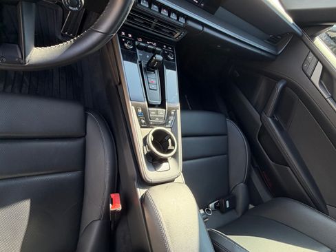 Used 2022 Porsche 911 Carrera S image 28