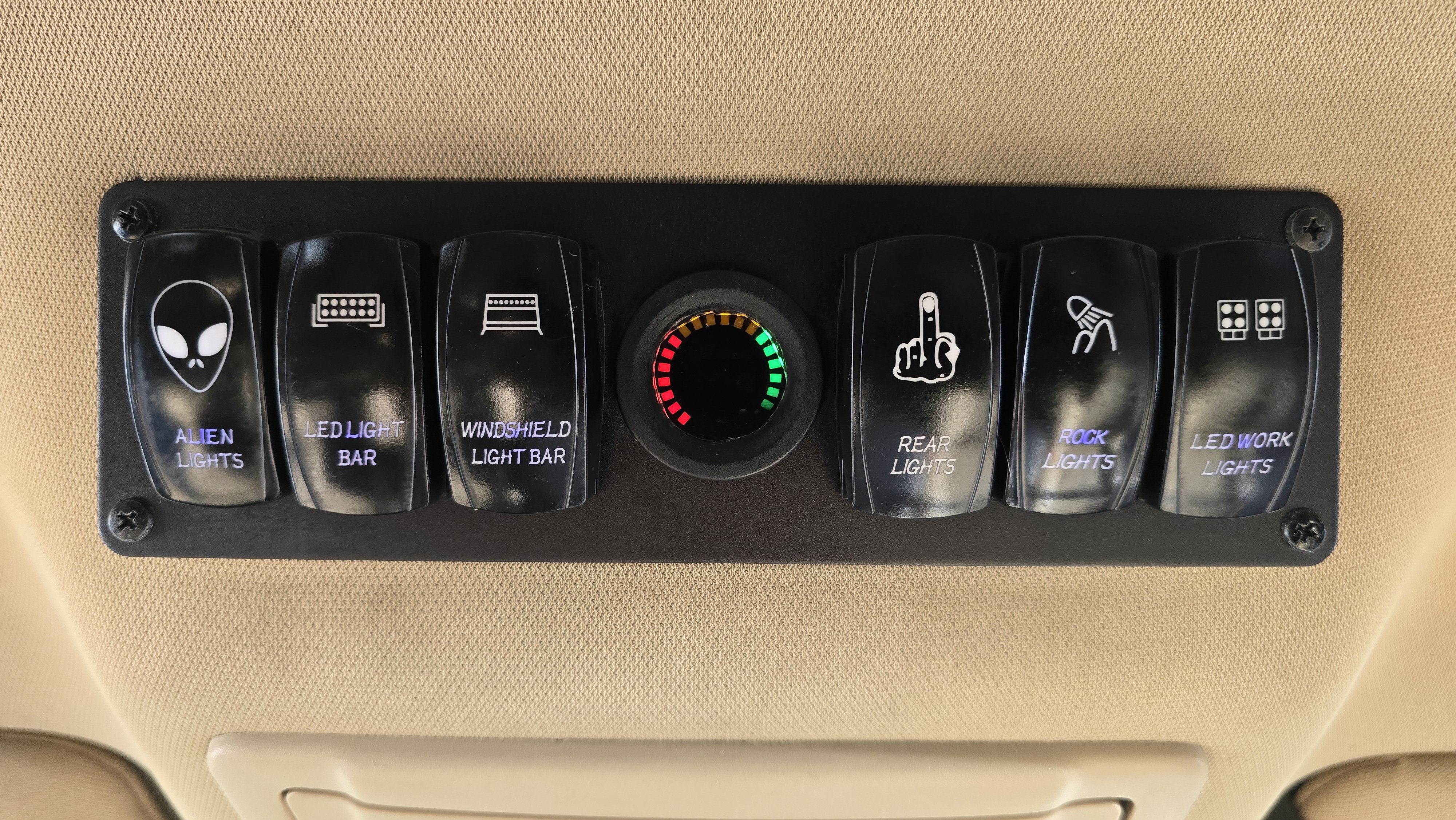 Used 2011 Ford F150 Lariat w/ Lariat Chrome Pkg AWD/4WD image 15