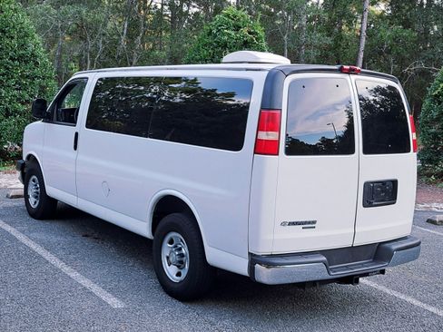 Used 2014 Chevrolet Express 2500 LT w/ LT Preferred Equipment Group image 5