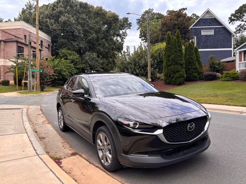 Used 2021 MAZDA CX-30 FWD 2.5 S w/ Select Package image 2