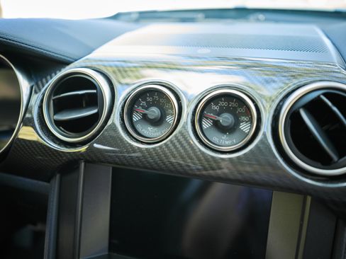 Used 2022 Ford Mustang Shelby GT500 w/ Carbon Fiber Track Pack image 24