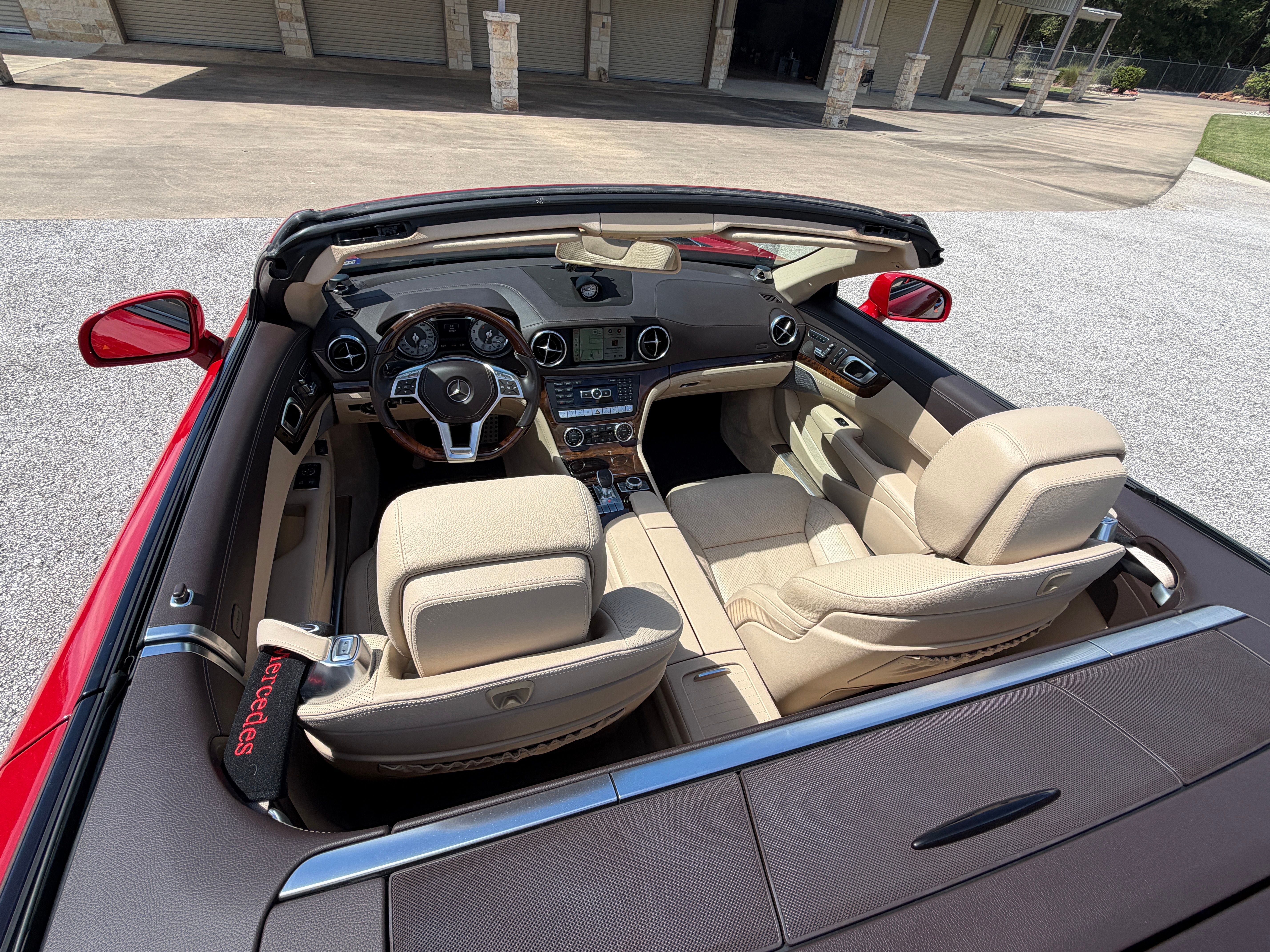 Used 2014 Mercedes-Benz SL 550 image 15