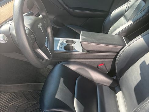 Used 2022 Tesla Model Y Long Range AWD/4WD image 13