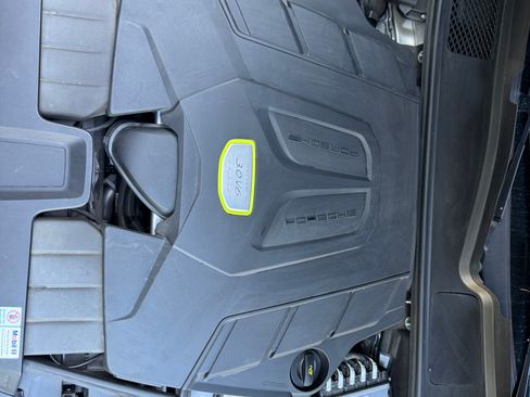 Used 2021 Porsche Cayenne E-Hybrid AWD/4WD image 19