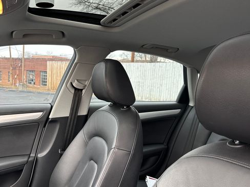 Used 2016 Audi A4 2.0T Premium image 8