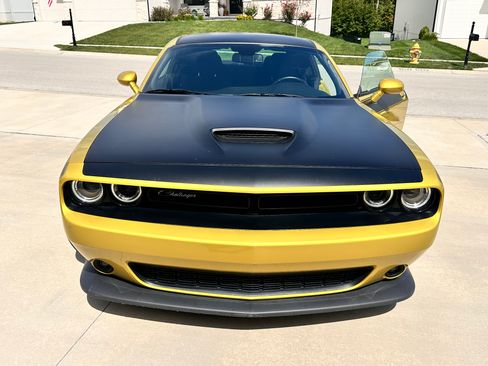 Used 2021 Dodge Challenger R/T Scat Pack w/ T/A Package RWD image 4