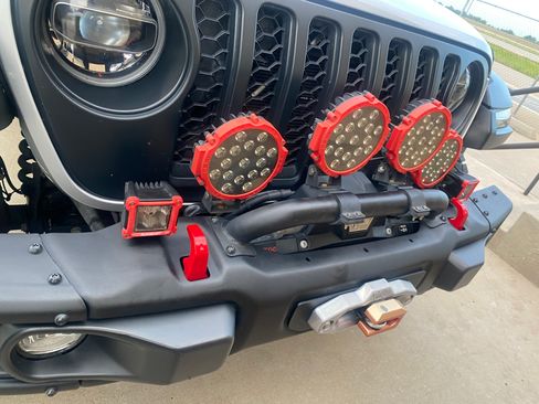 Used 2022 Jeep Gladiator Rubicon w/ LED Lighting Group AWD/4WD image 8