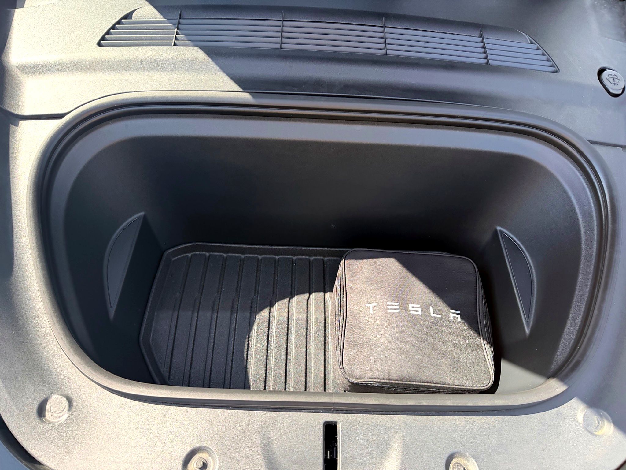 Used 2020 Tesla Model Y Long Range AWD/4WD image 10