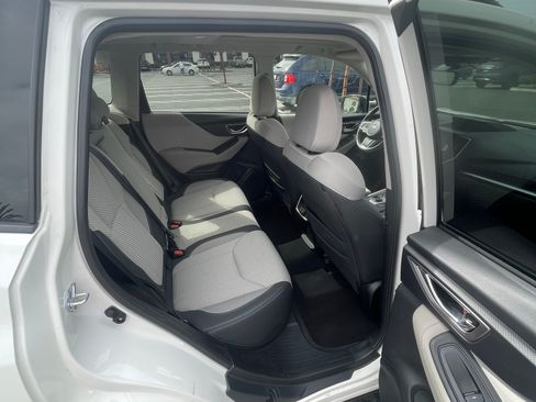 Used 2024 Subaru Forester Premium AWD/4WD image 2