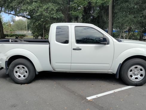 Used 2021 Nissan Frontier S w/ S Utility Package image 4