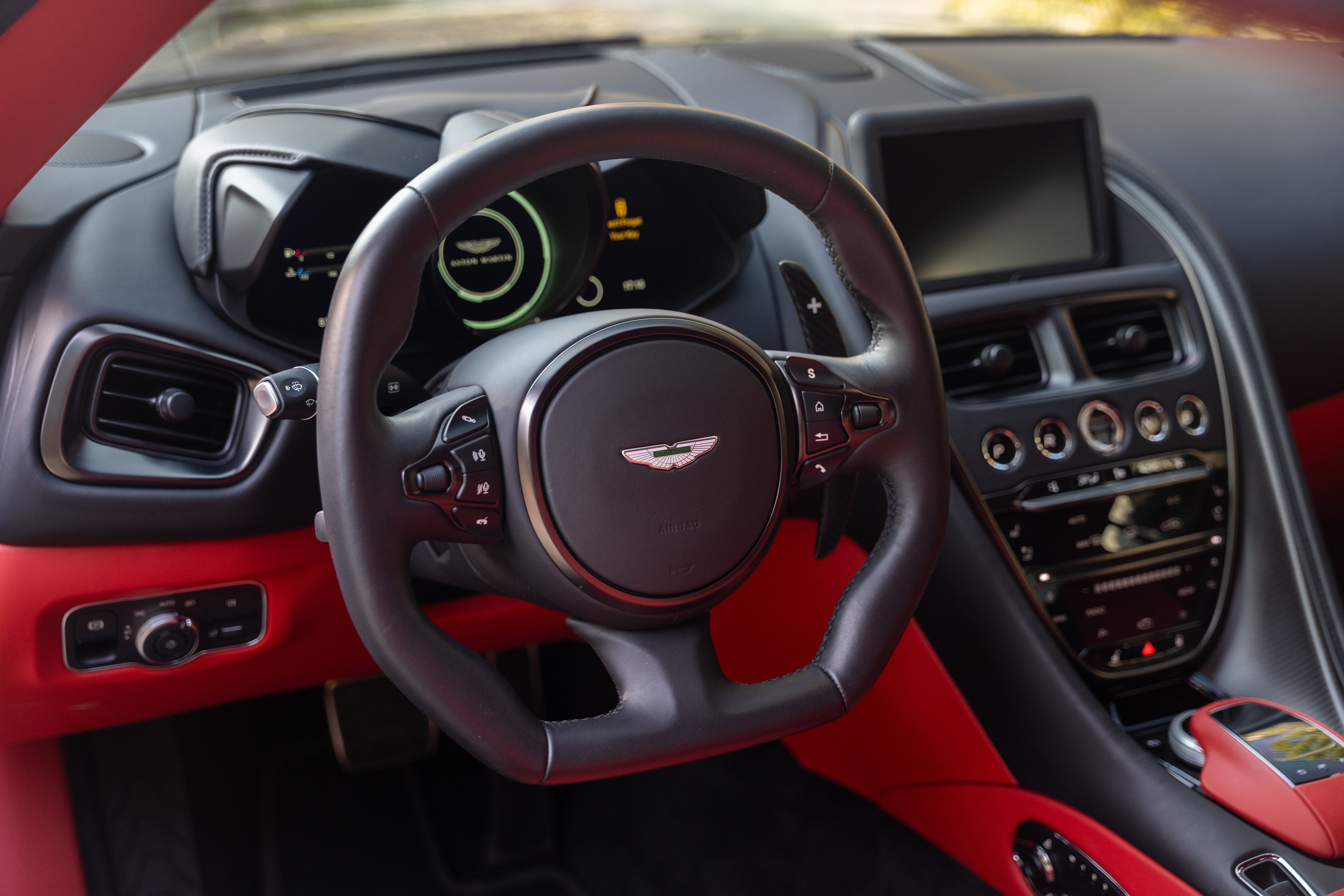 Used 2023 Aston Martin DBS Coupe RWD image 16