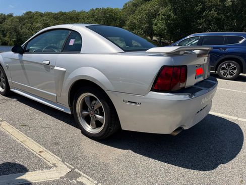 Used 2004 Ford Mustang GT RWD image 8
