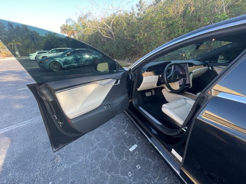 Used 2020 Tesla Model S Performance AWD/4WD image 26