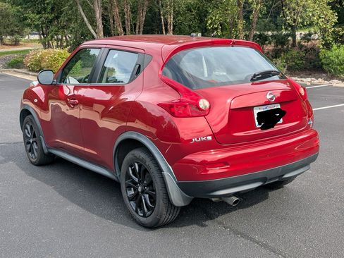Used 2013 Nissan Juke S FWD image 2