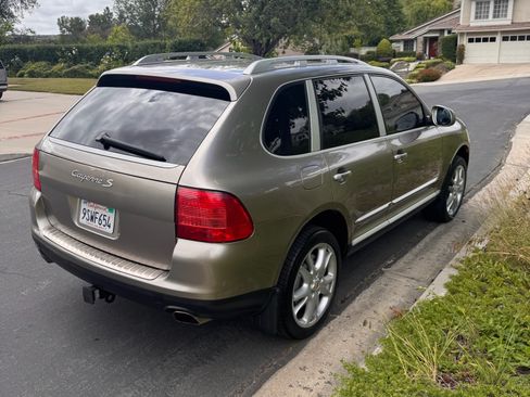 Used 2004 Porsche Cayenne S AWD/4WD image 9
