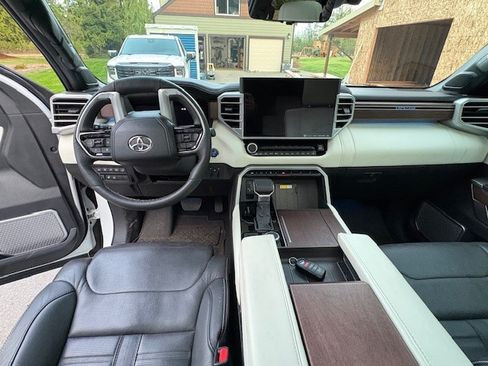 Used 2023 Toyota Sequoia Capstone image 5