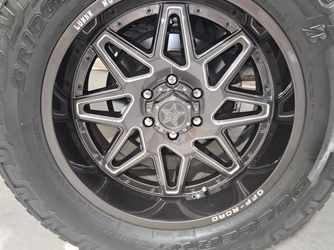 Used 2016 GMC Sierra 1500 SLE w/ SLE Value Package image 18