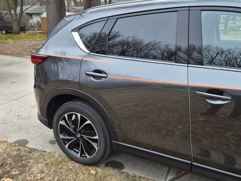 Used 2023 MAZDA CX-5 AWD 2.5 S w/ Premium Package image 9