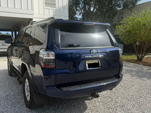 Used 2021 Toyota 4Runner SR5 AWD/4WD image 6