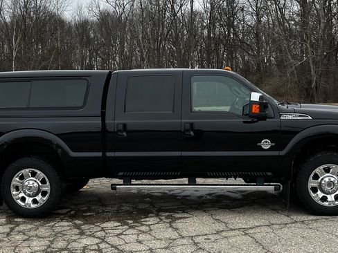 Used 2016 Ford F250 Lariat w/ Lariat Ultimate Package image 4