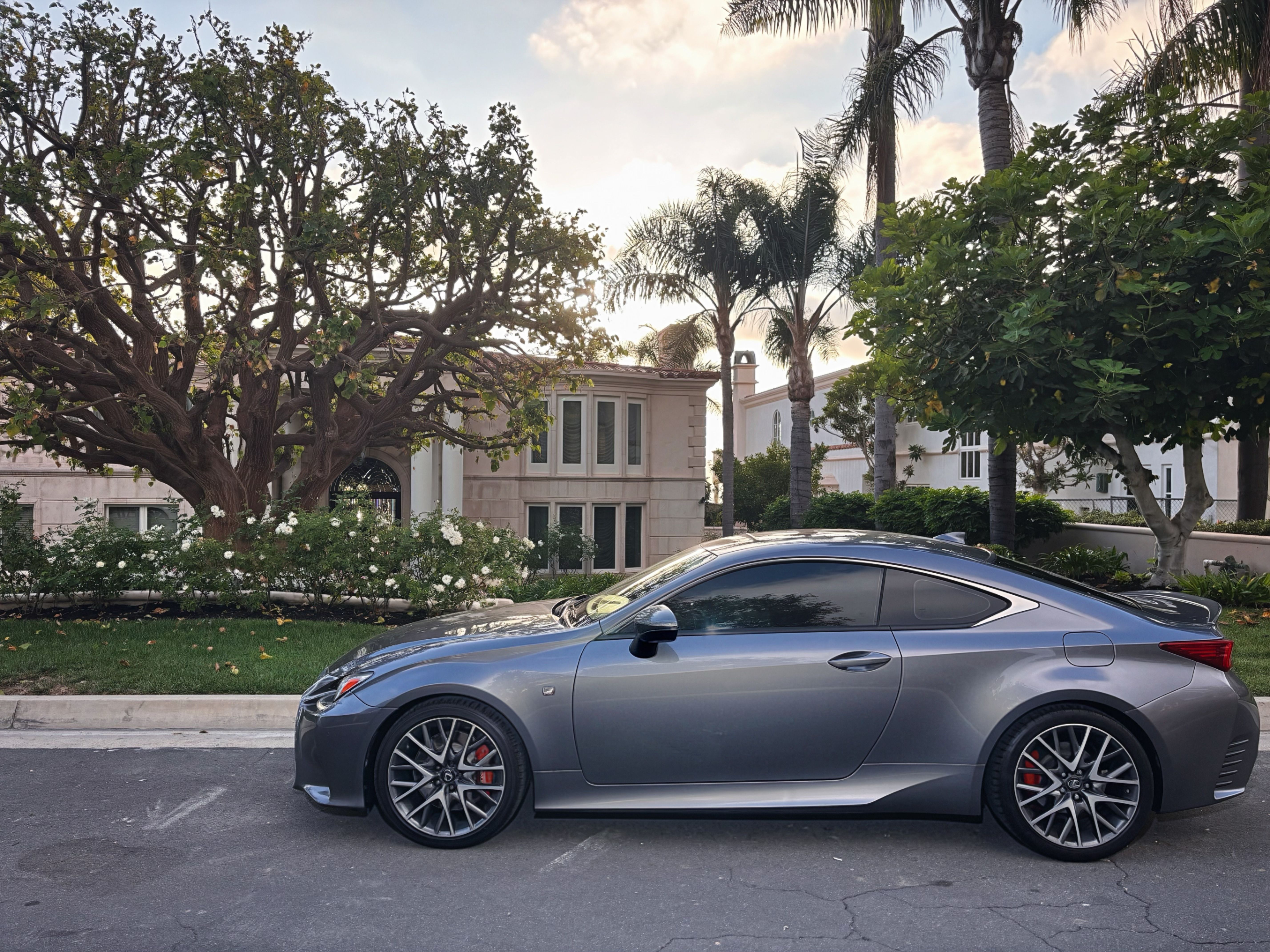 Used 2016 Lexus RC 200t RWD image 1