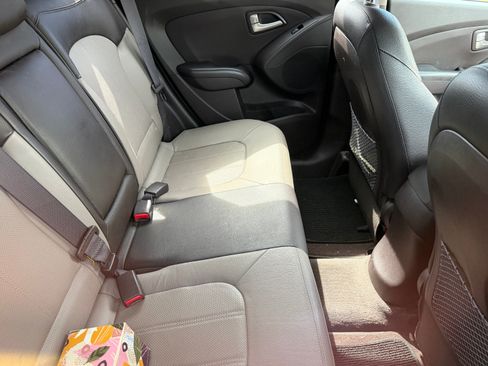 Used 2013 Hyundai Tucson Limited FWD image 8