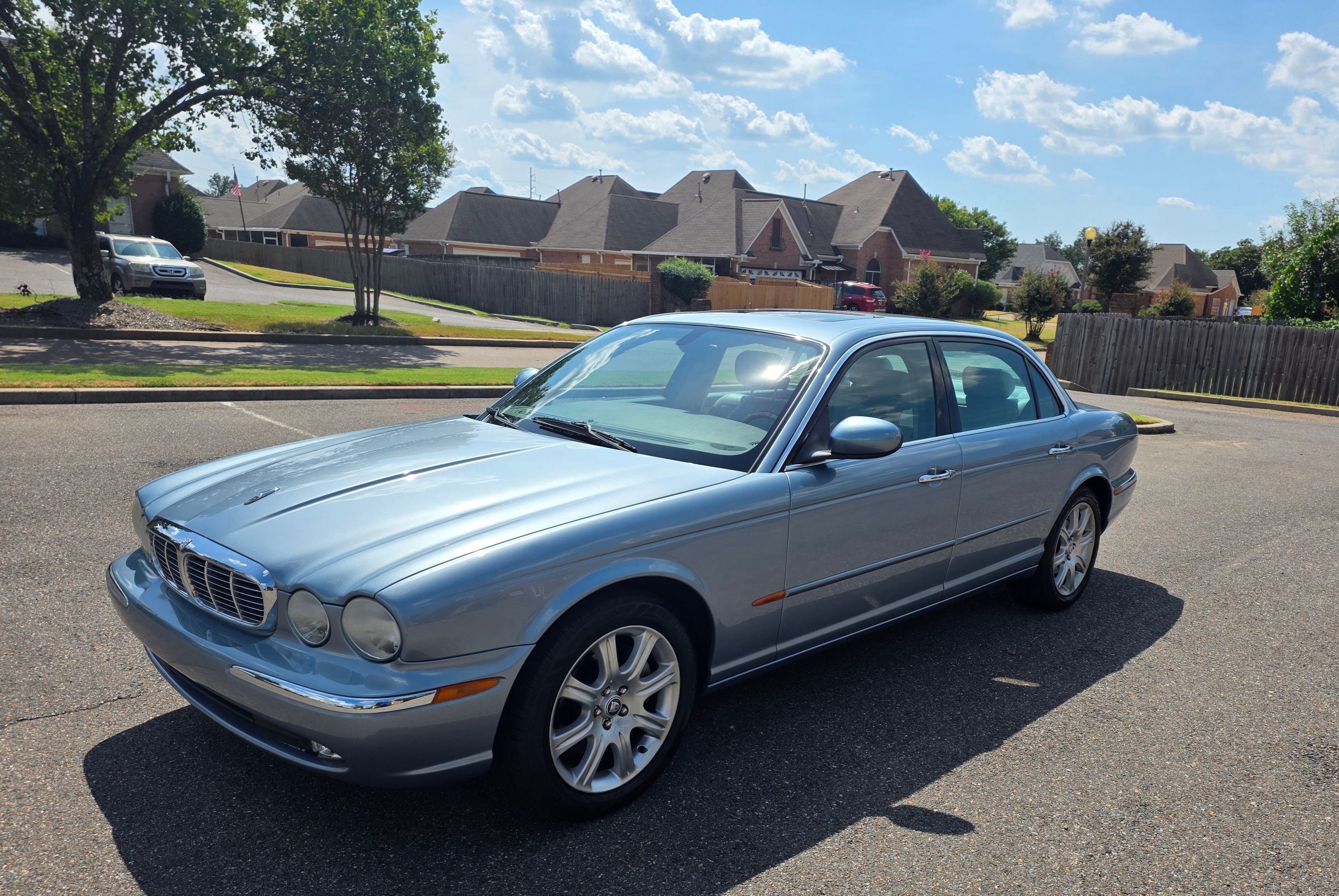 Used 2005 Jaguar XJ8 RWD image 12