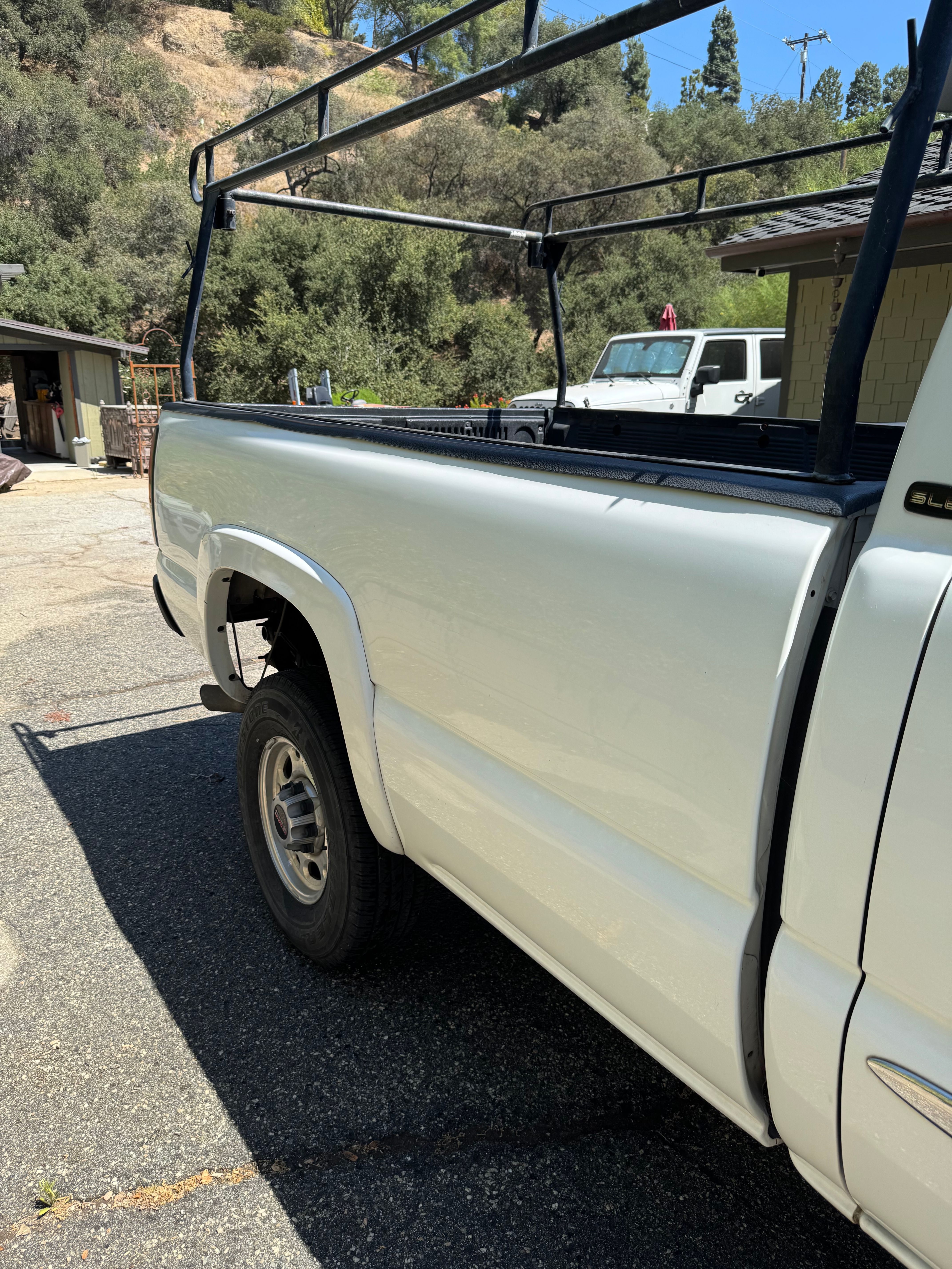 Used 2004 GMC Sierra 2500 SLE RWD image 10