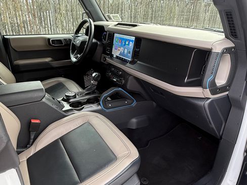 Used 2021 Ford Bronco Wildtrak image 15