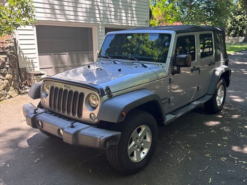 Used 2016 Jeep Wrangler Unlimited Sport AWD/4WD image 6