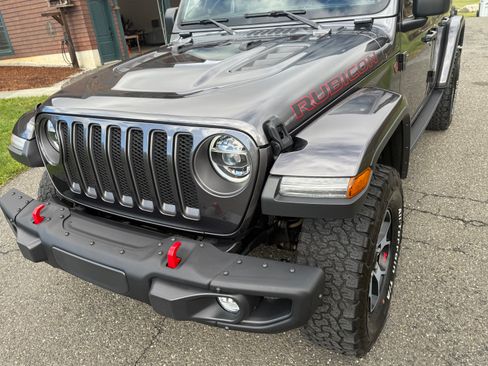 Used 2022 Jeep Wrangler Unlimited Rubicon w/ Steel Bumper Group image 18