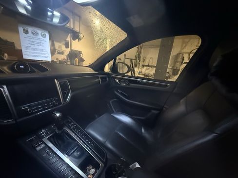 Used 2017 Porsche Macan S image 1