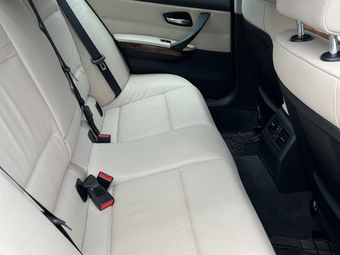 Used 2010 BMW 328i xDrive Sedan AWD/4WD image 15