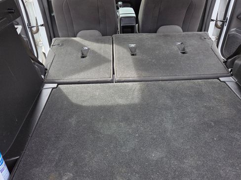 Used 2024 Chevrolet Trax LS w/ LS Convenience Package image 16