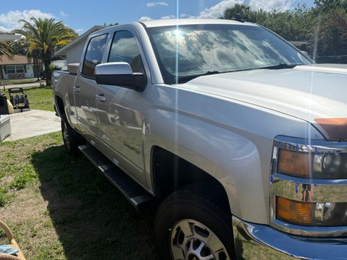 Used 2015 Chevrolet Silverado 2500 LT w/ LT Convenience Package image 5