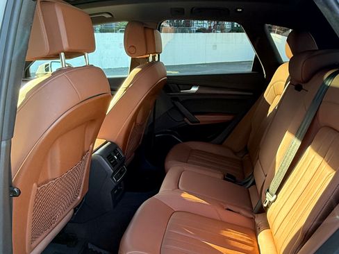 Used 2021 Audi Q5 2.0T Premium Plus w/ Premium Plus Package image 11