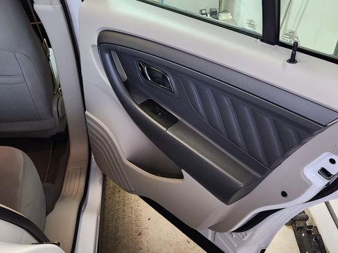 Used 2011 Ford Taurus SEL w/ 201A Rapid Spec Order Code image 13