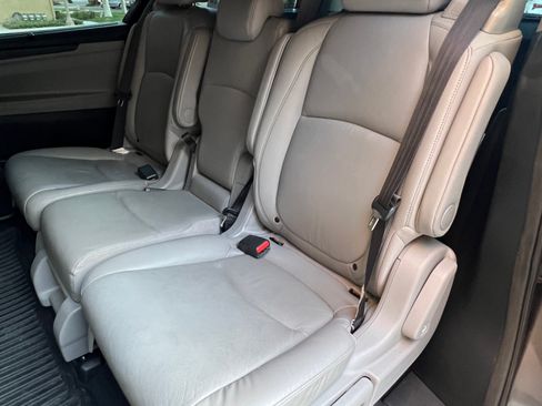 Used 2018 Honda Odyssey Elite image 14