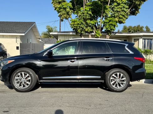 Used 2015 INFINITI QX60 FWD w/ Premium Plus Package image 4