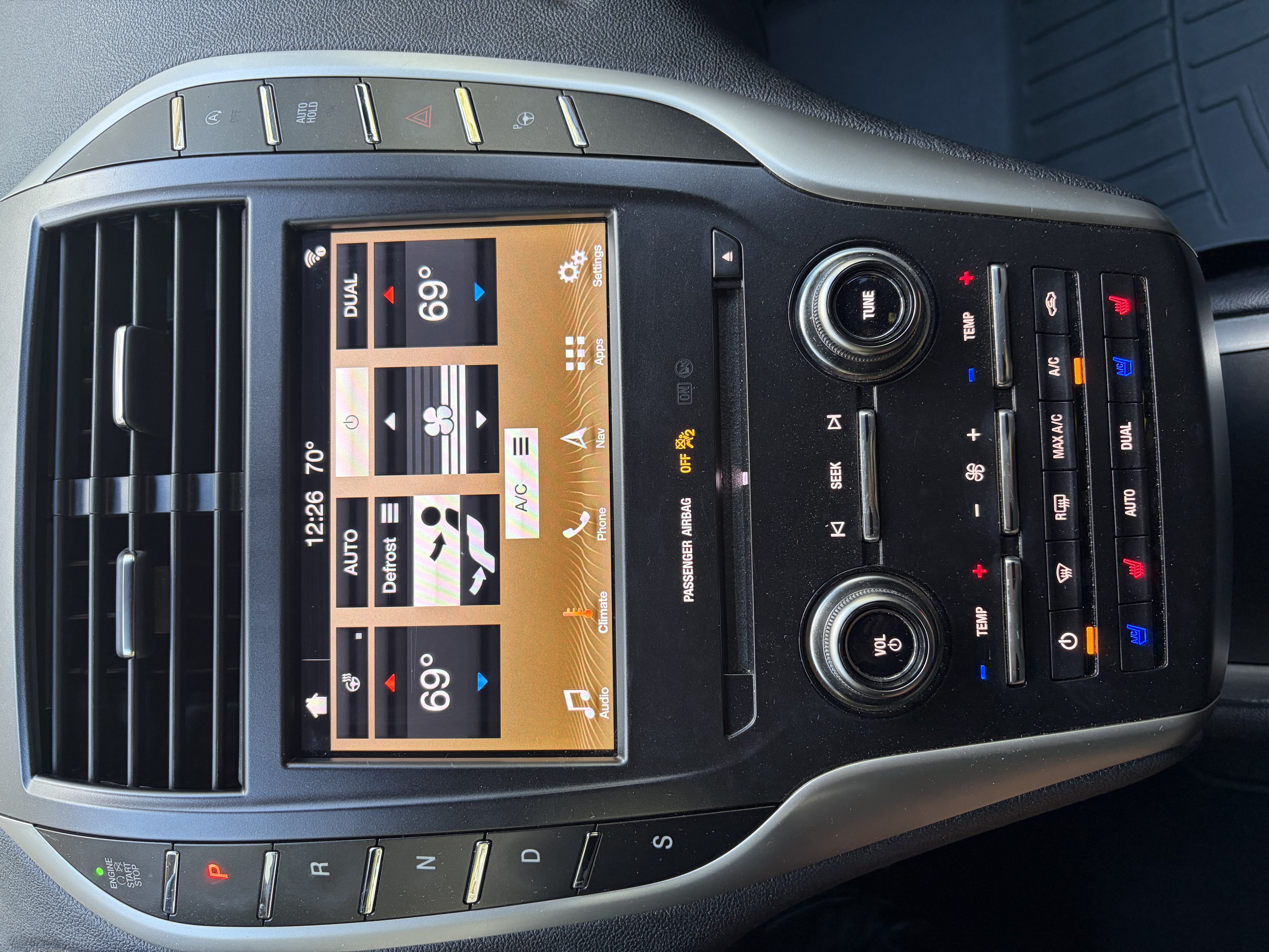 Used 2019 Lincoln MKC Reserve w/ MKC Technology Package FWD image 9
