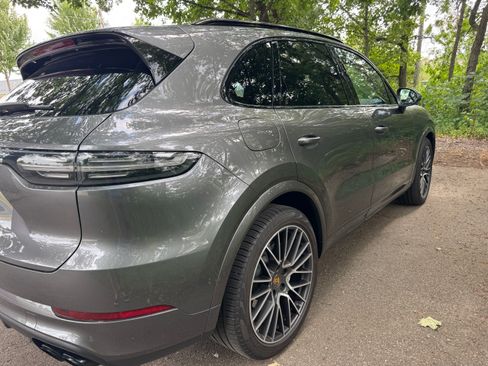 Used 2020 Porsche Cayenne Turbo AWD/4WD image 8