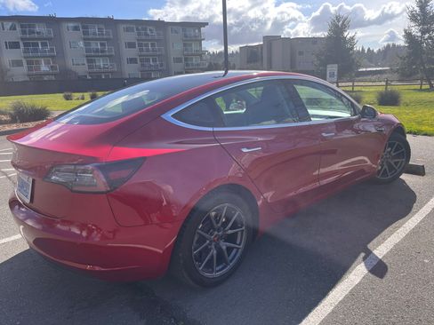 Used 2020 Tesla Model 3 Standard Range Plus image 5