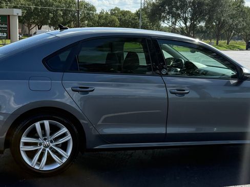 Used 2019 Volkswagen Passat 2.0T Wolfsburg FWD image 10
