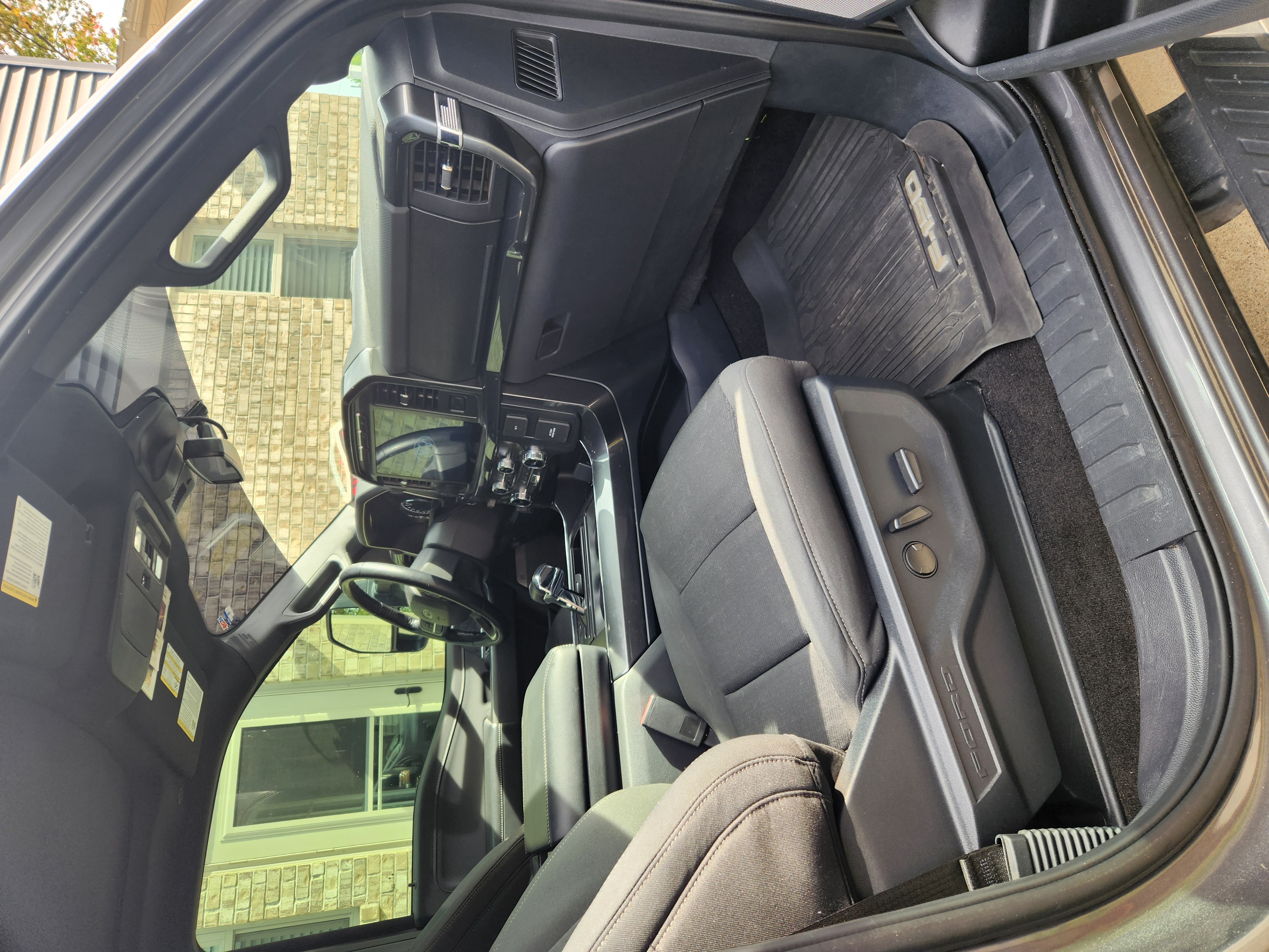 Used 2022 Ford F150 XLT w/ Equipment Group 302A High AWD/4WD image 10